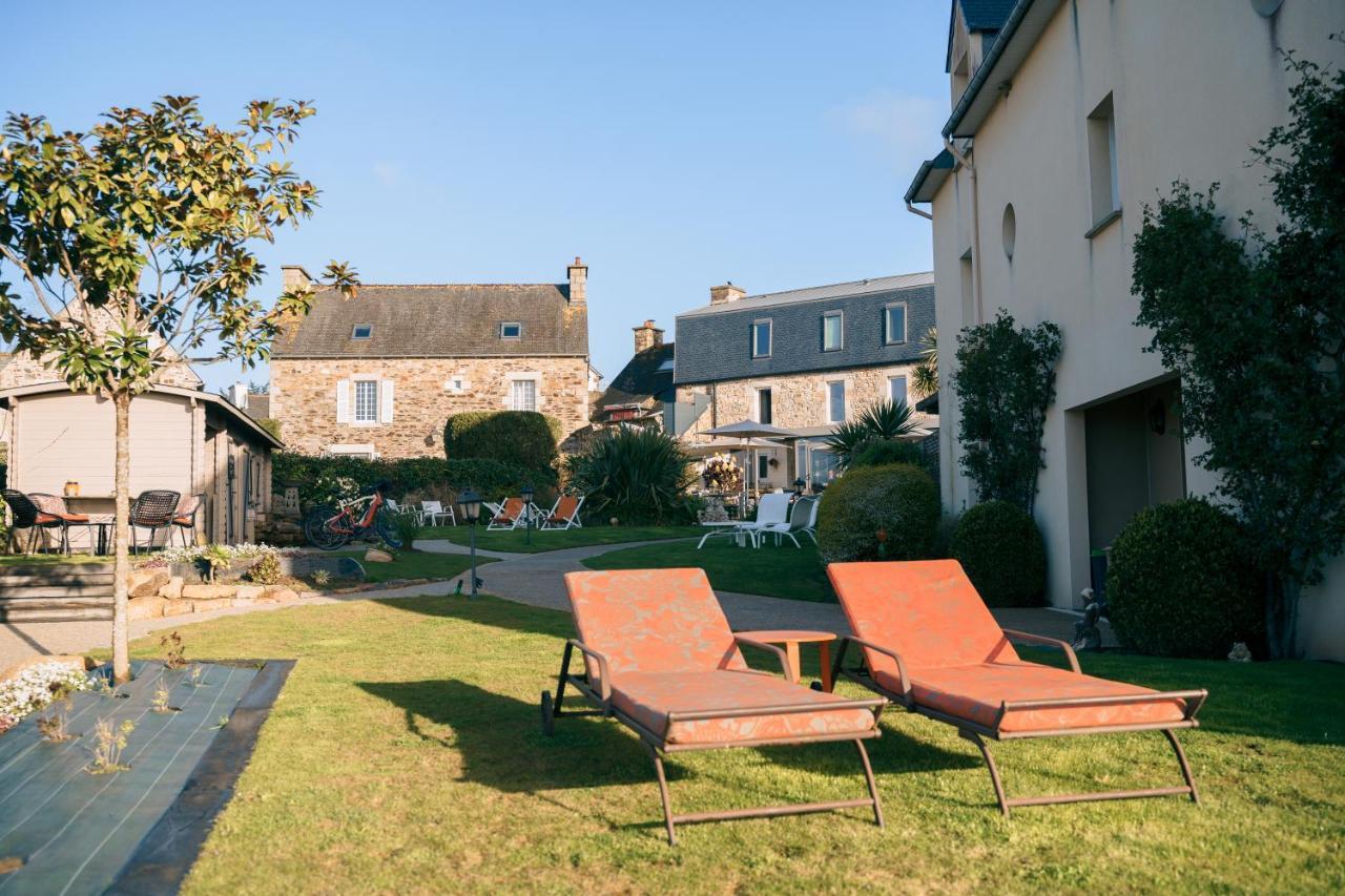Hotel Les Agapanthes Ploubazlanec Esterno foto